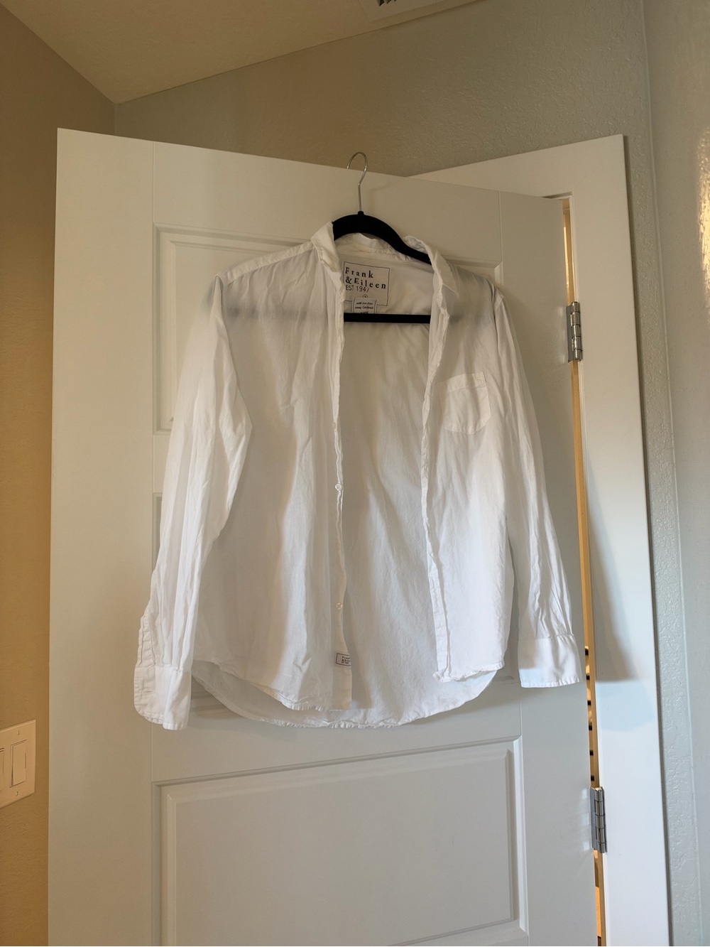 Frank & Eileen White Button-Down Shirt